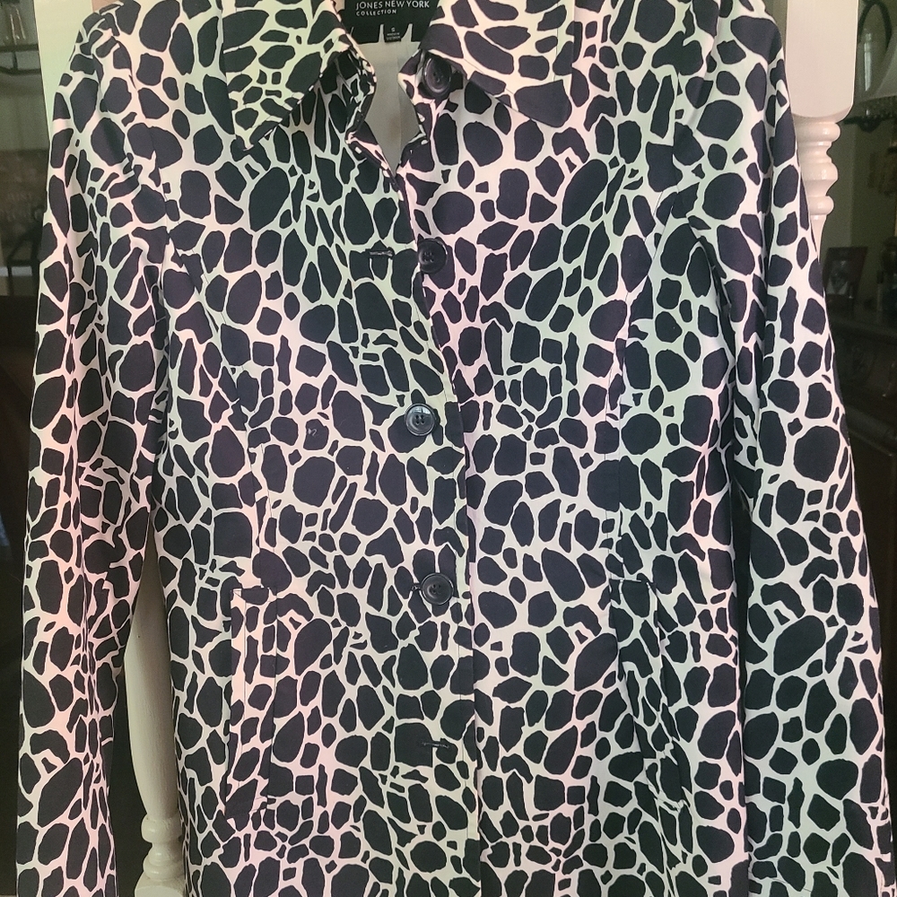 Black and White Cheetah Print Blazer
